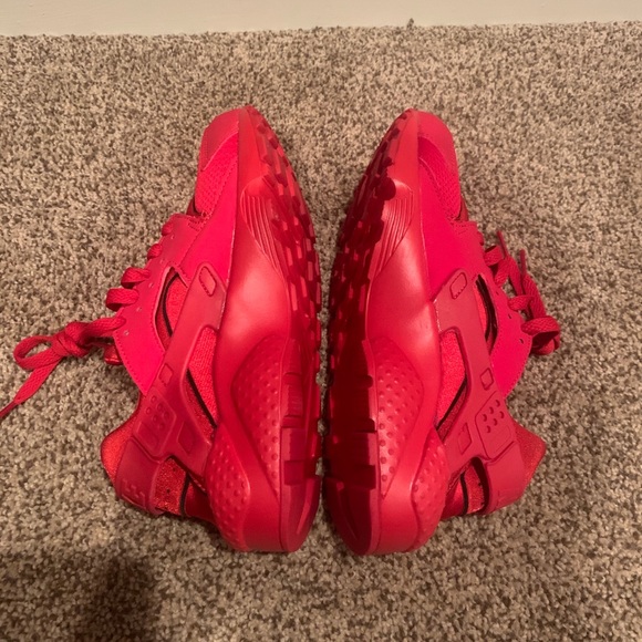 New - Red Nike Huaraches sz. 5.5y - Picture 5 of 5